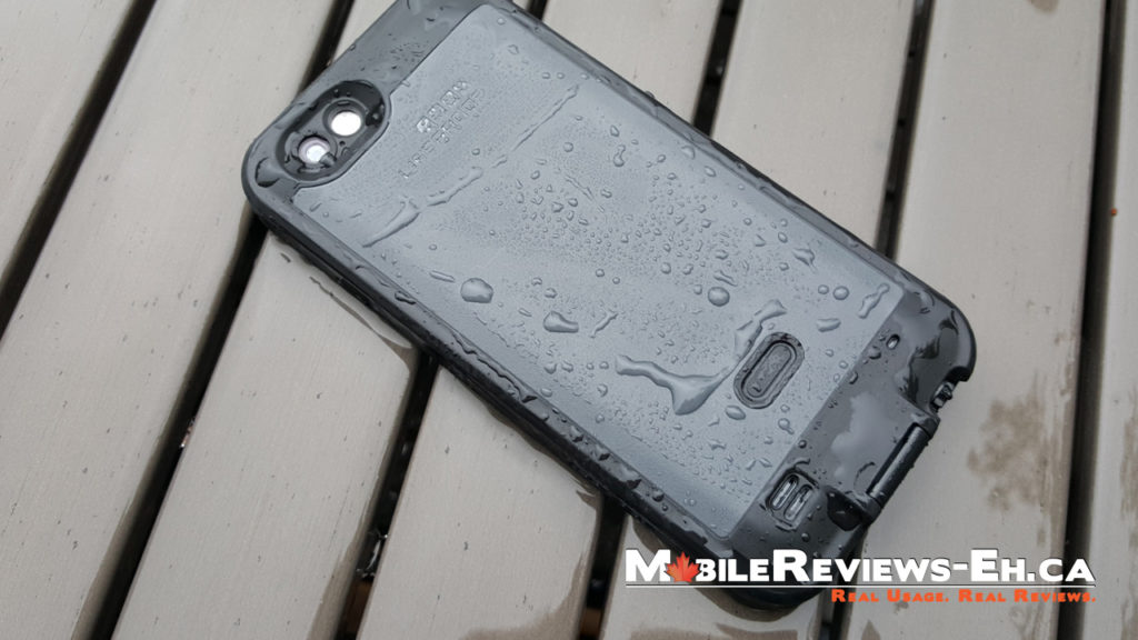 LifeProof Fre Power Review - Water protection